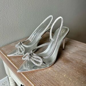 JLO Flina - Bow Pump